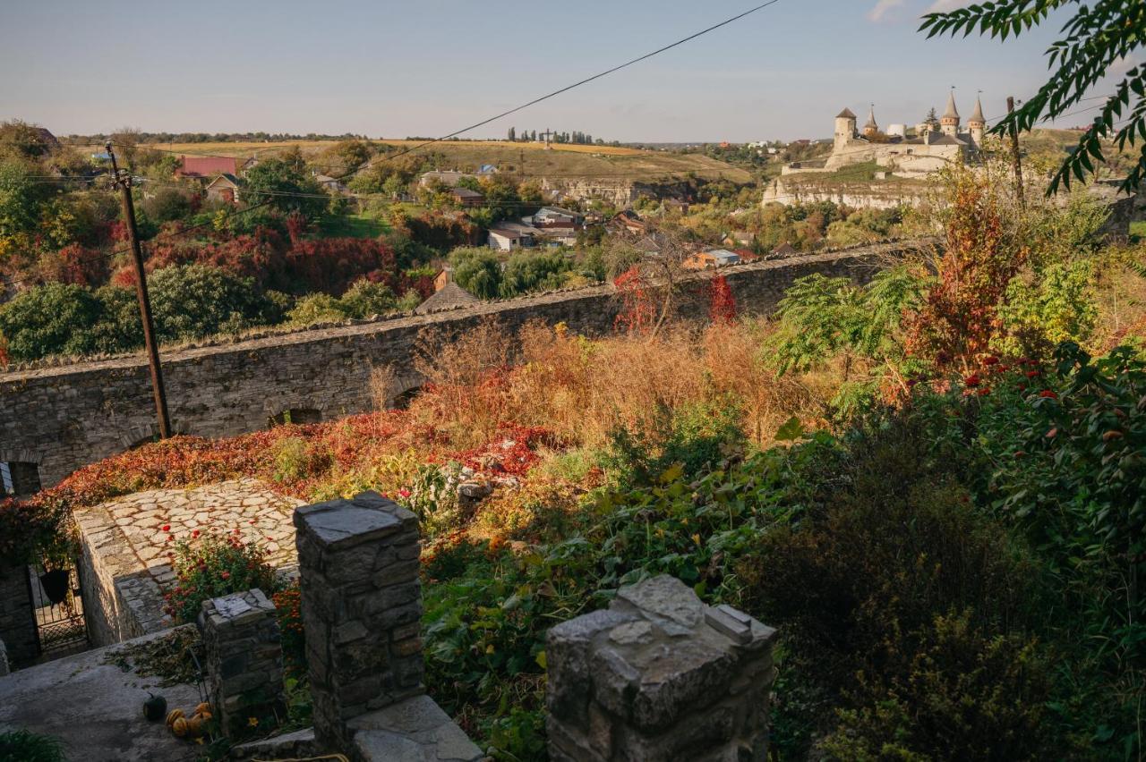 Джерело Kamianets-Podilskyi Exterior foto