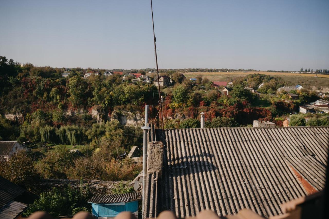 Джерело Kamianets-Podilskyi Exterior foto