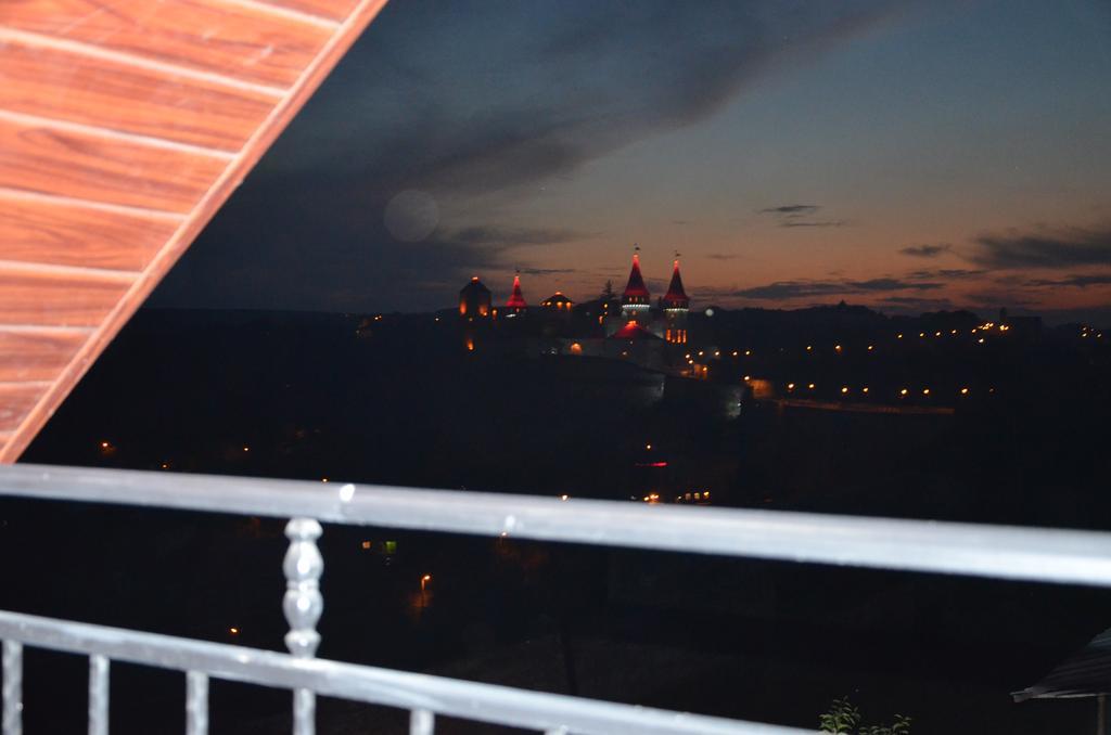 Джерело Kamianets-Podilskyi Exterior foto