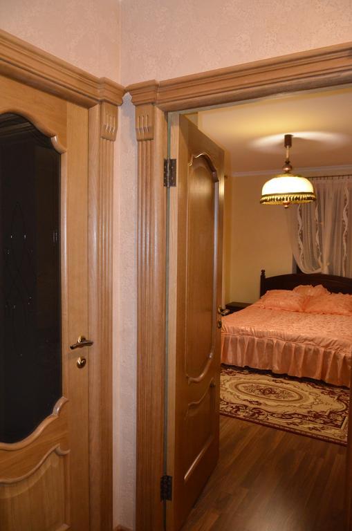 Джерело Kamianets-Podilskyi Habitación foto